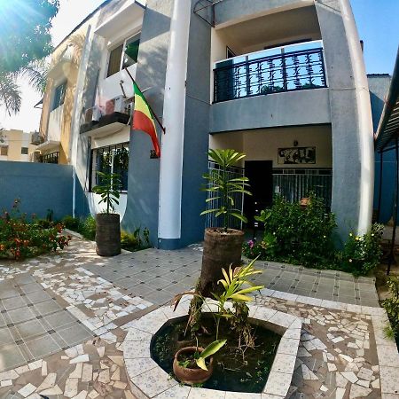 Ker Adja Ziguinchor Exterior foto